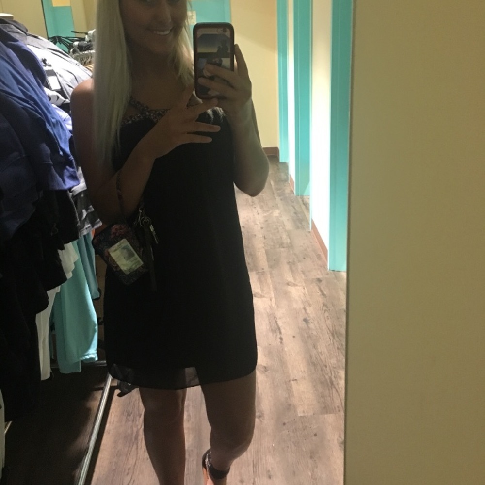 Dress - Picture 5 of 6